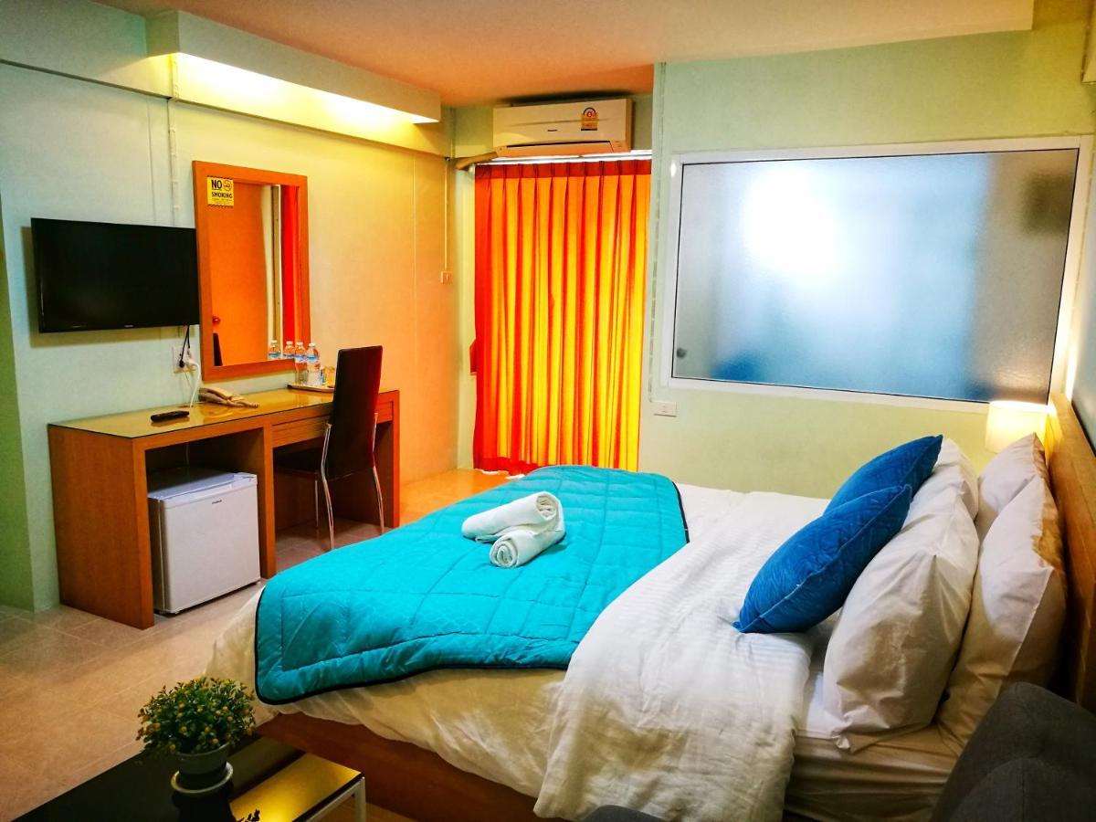 J.Residence Samut Prakan Eksteriør billede